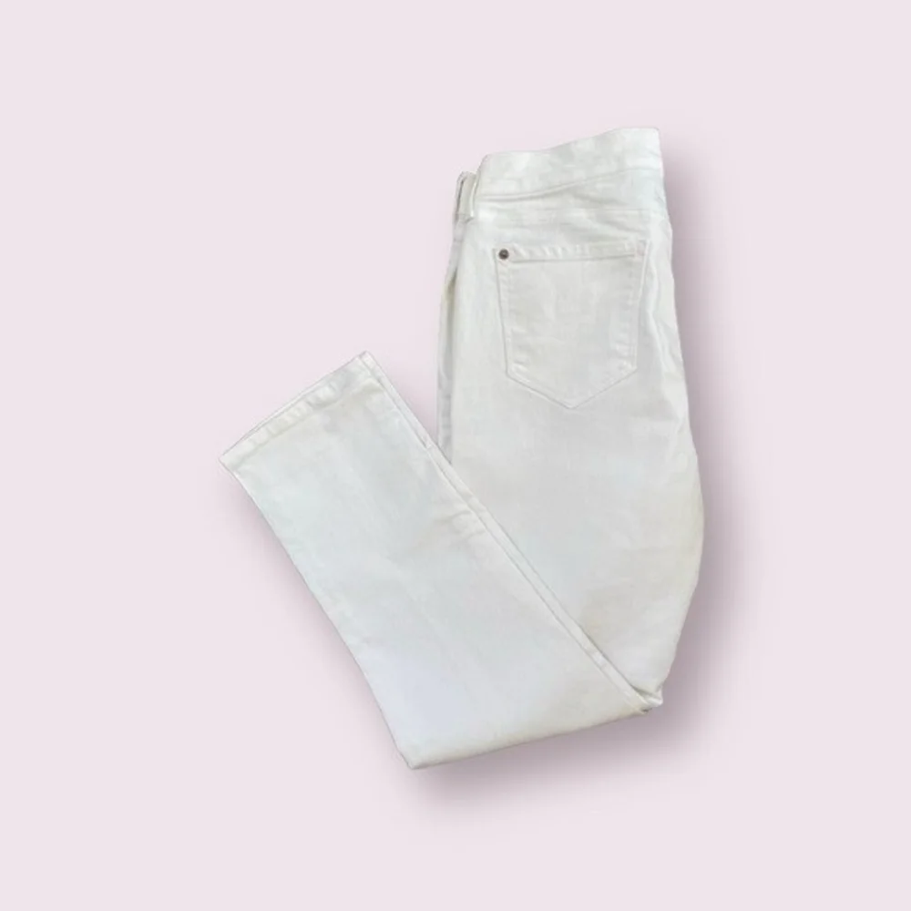 Old Navy White Cotton Boyfriend Straight Jeans Women Size 8 27" Inseam EXcellent - Picture 3 of 7